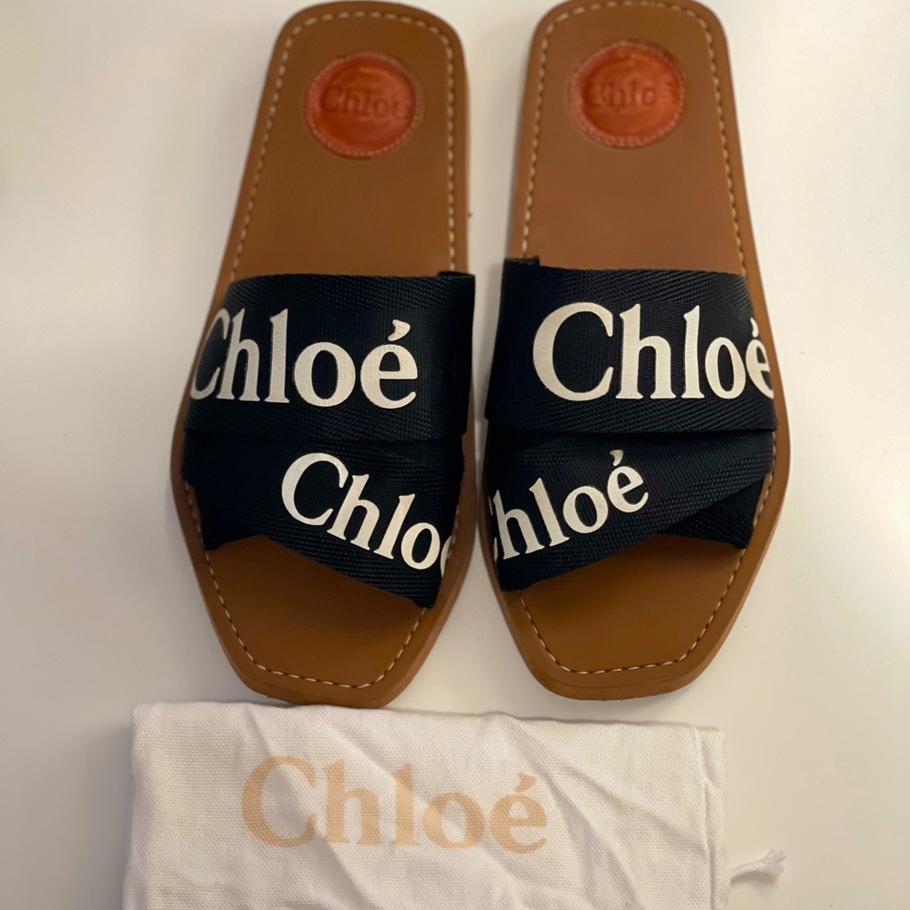 Chloe Woody Flat in Black with dust bag